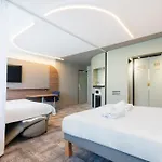 Novotel Centre מלון 4*