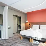 Novotel Centre מלון