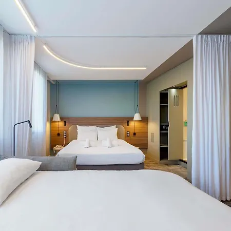 מלון Novotel Centre נאנסי