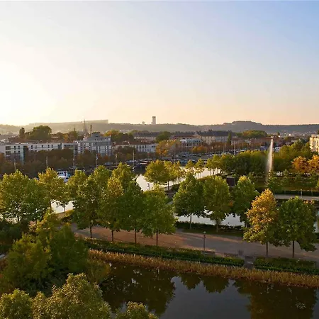 Novotel Centre 호텔 4*
