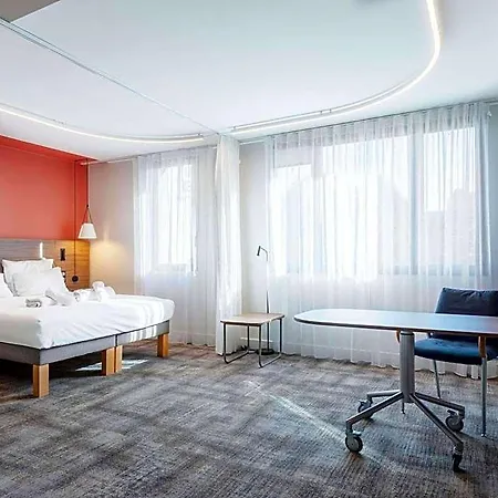 Novotel Centre 호텔 4*