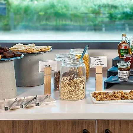 호텔 Novotel Centre 4*