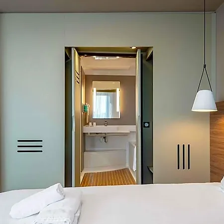 Hotel Novotel Centre 4*