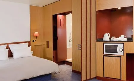 Отель Novotel Centre