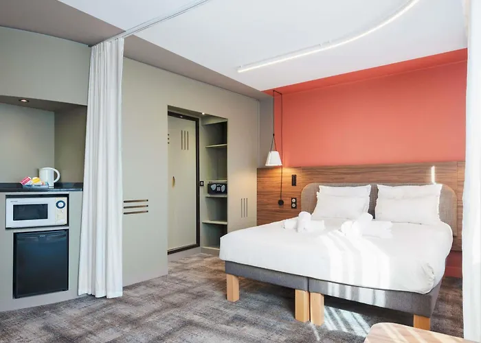 Novotel Centre Hotel