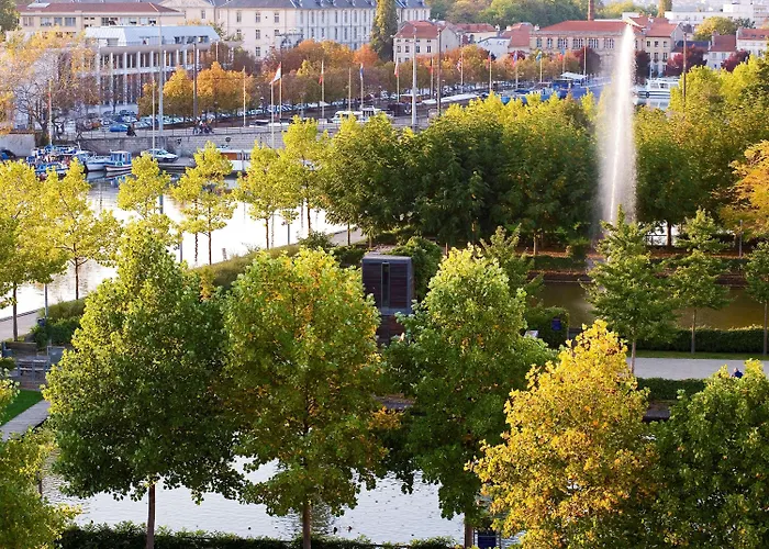 Novotel Centre Hotell 4*