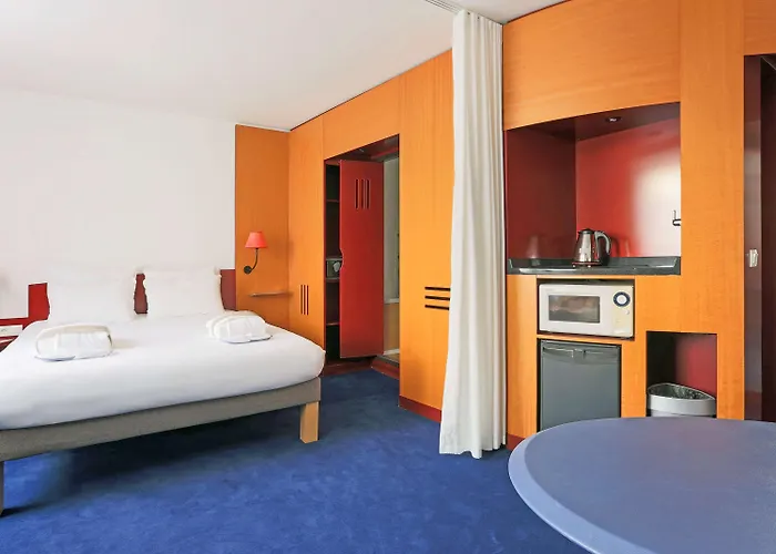 Hotell Novotel Centre 4*