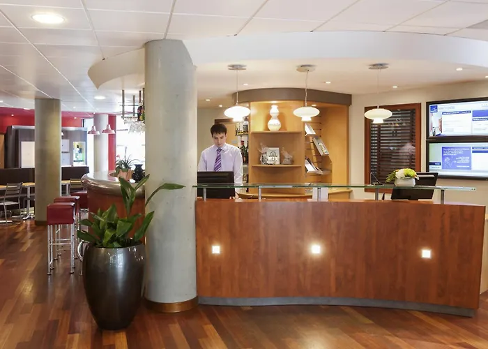 מלון Novotel Centre